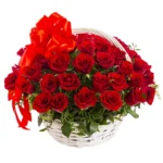 Композиция из 51 алый розы в корзине